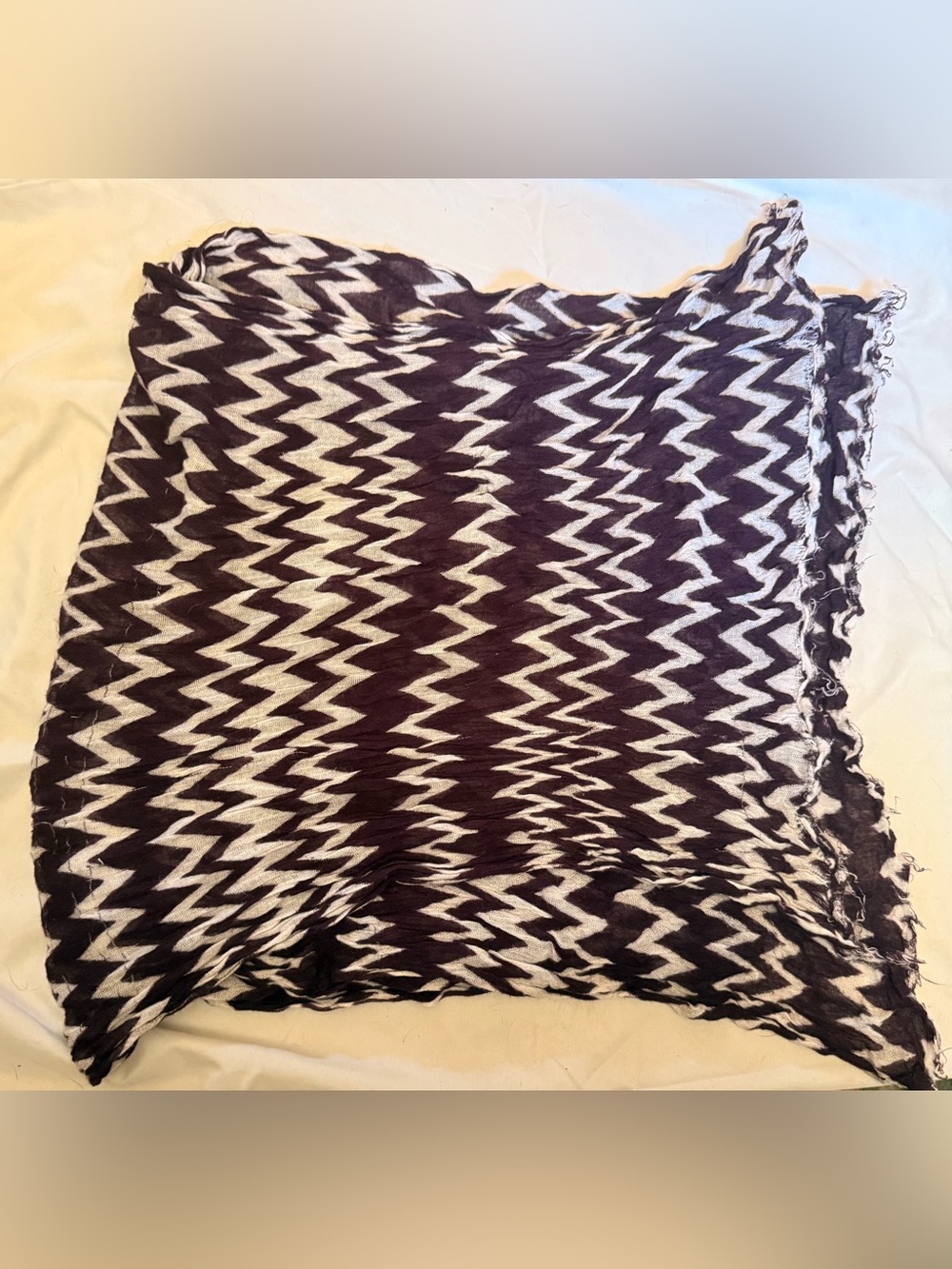 Zigzag Pattern Maroon & Cream Scarf